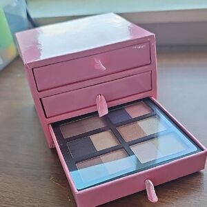 New Cassie's Make-Me-Up Cabinet By Pop Beauty - Pink